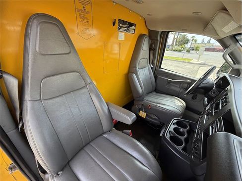 Used 2020 GMC Savana 3500 Extended w/ Driver Convenience Package image 18