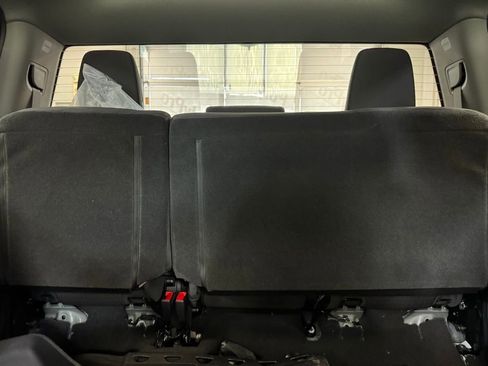 New 2026 GMC Sierra 1500 SLE image 15