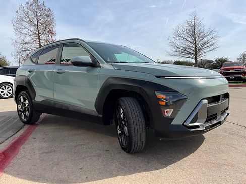 Used 2025 Hyundai Kona SEL image 5