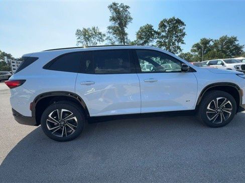 New 2026 Buick Enclave Sport Touring image 9