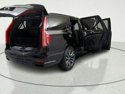 Used 2023 Cadillac Escalade Sport Platinum w/ Heavy-Duty Trailer Package AWD/4WD image 12