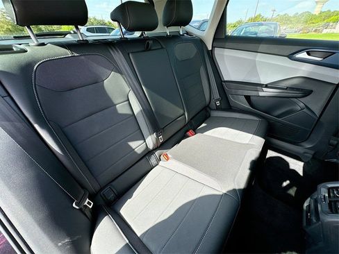 Used 2024 Volkswagen Taos SE FWD image 30