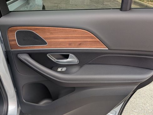 Certified 2025 Mercedes-Benz GLE 450 4MATIC image 35