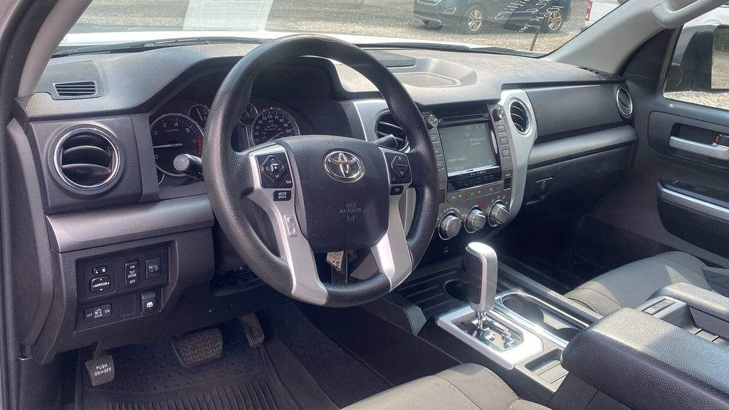 Used 2015 Toyota Tundra SR5 w/ TRD Off Road Package AWD/4WD image 15