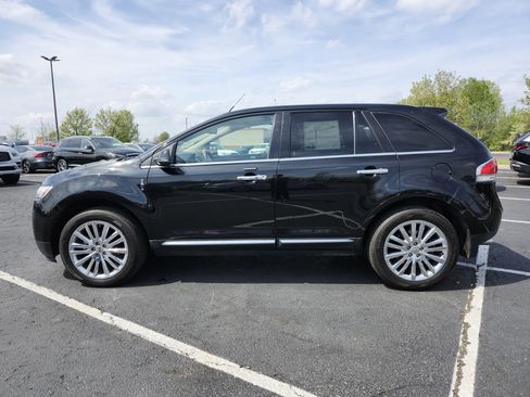 Used 2014 Lincoln MKX AWD w/ Equipment Group 101A image 16