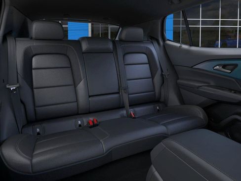 New 2026 Chevrolet Equinox EV LT w/ Convenience Package II AWD/4WD image 17