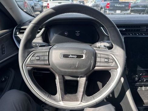 Used 2023 Jeep Grand Cherokee L Limited w/ Trailer Tow Group (B) image 17