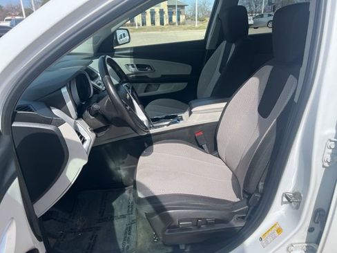 Used 2015 Chevrolet Equinox LT w/ Driver Convenience Package image 12