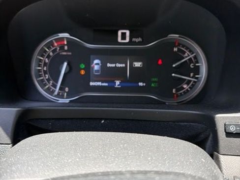 Used 2023 Honda Ridgeline Sport image 4