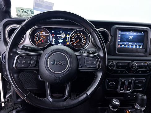 Used 2021 Jeep Wrangler Sport AWD/4WD image 3
