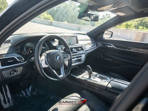 Used 2016 BMW 750i w/ M Sport Package image 13