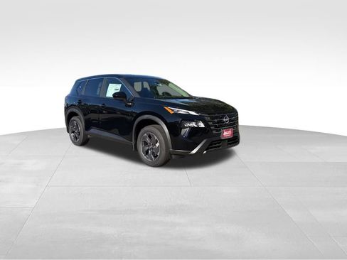 New 2026 Nissan Rogue SV image 7