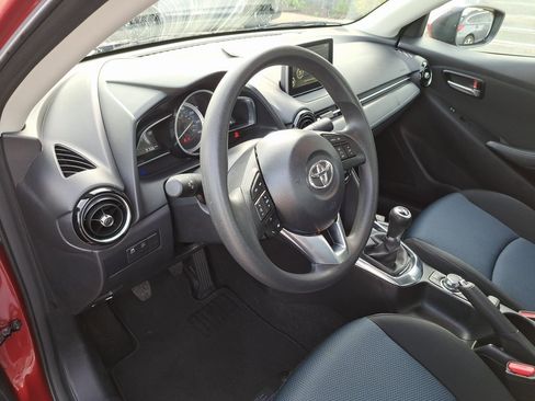 Used 2017 Toyota Yaris iA image 10