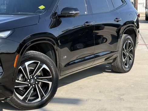 Used 2025 Buick Enclave Sport Touring w/ Power Package image 11