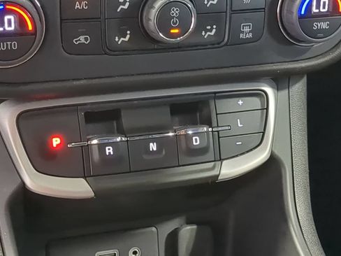 Used 2023 GMC Terrain SLE w/ Driver Convenience Package FWD image 29