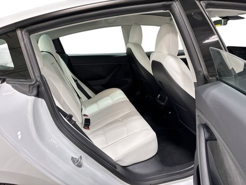 Certified 2023 Tesla Model 3 Standard Range RWD image 11