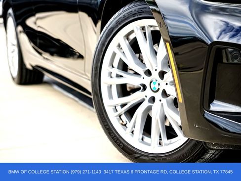 Used 2023 BMW 330i Sedan w/ Premium Package RWD image 2