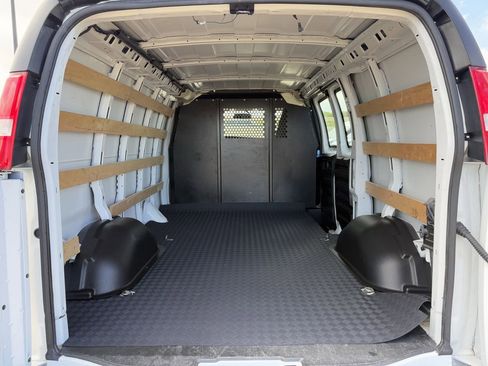 Used 2024 Chevrolet Express 2500 Work Van w/ Driver Convenience Package image 26