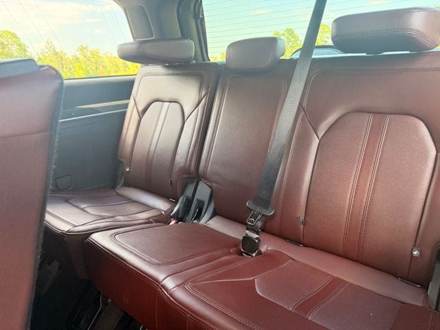 Used 2024 Ford Expedition Limited AWD/4WD image 12