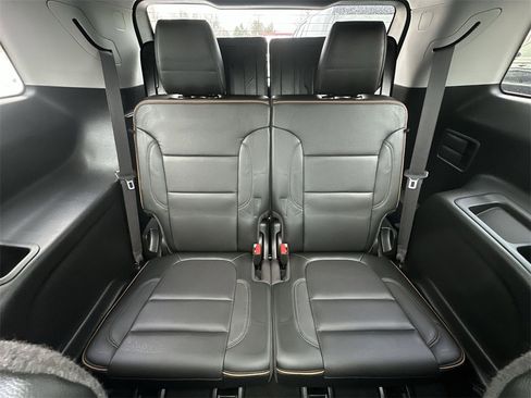 Used 2021 GMC Acadia AT4 w/ Preferred Package image 23