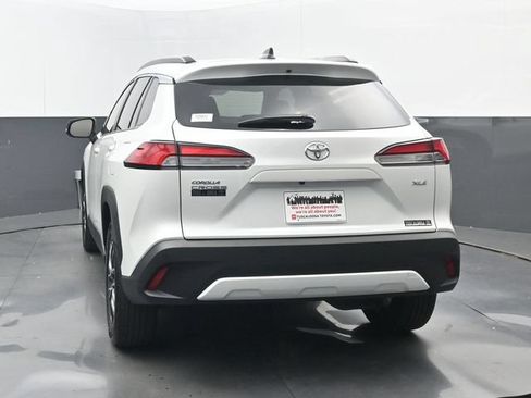 Used 2026 Toyota Corolla Cross XLE w/ Convenience Package FWD image 19