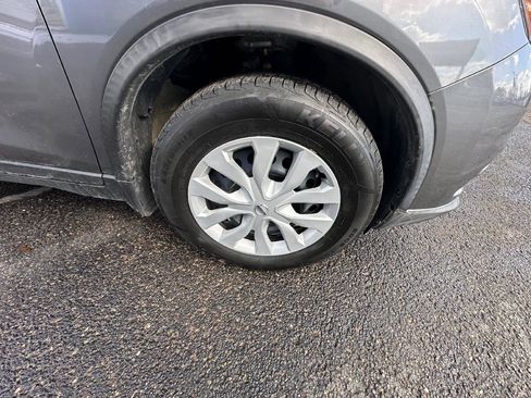 Used 2016 Nissan Rogue S image 27