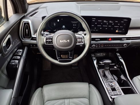 Used 2025 Kia Sorento SX Prestige w/ Sage Leather Package image 14