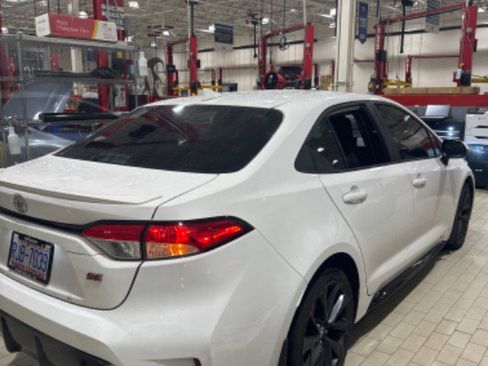 Used 2024 Toyota Corolla SE image 6