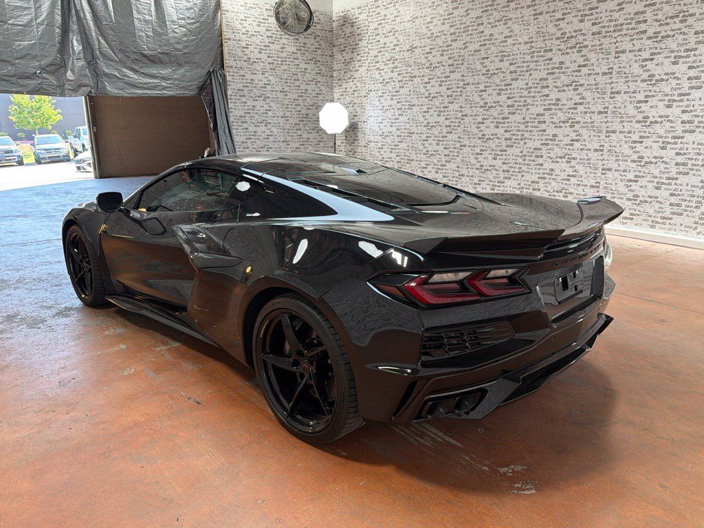 Used 2025 Chevrolet Corvette E-Ray w/ ZER Performance Package AWD/4WD image 5