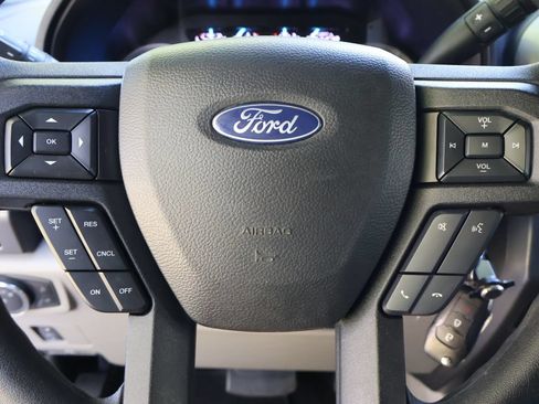 Used 2018 Ford F250 XLT w/ XLT Premium Package AWD/4WD image 21