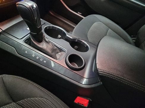 Used 2017 Ford Explorer XLT image 26