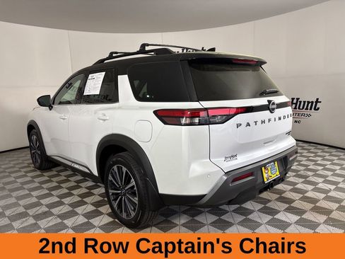 Used 2026 Nissan Pathfinder Platinum image 7