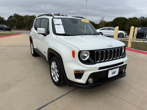 Used 2019 Jeep Renegade Latitude image 3