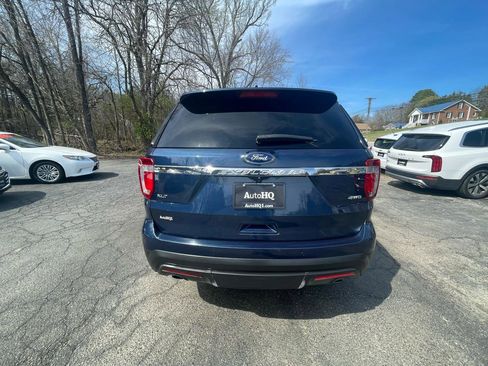 Used 2017 Ford Explorer XLT w/ Equipment Group 202A image 7