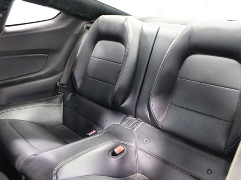 Used 2020 Ford Mustang GT Premium image 18