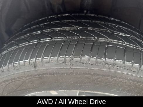 Used 2019 Toyota RAV4 LE w/ Carpet Mat Package AWD/4WD image 11