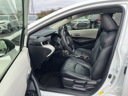 Used 2022 Toyota Corolla LE image 12