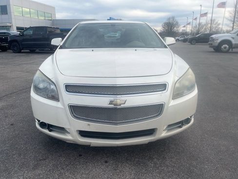 Used 2010 Chevrolet Malibu LTZ image 2
