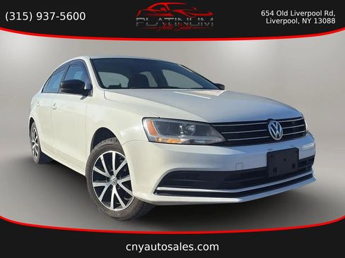 Used 2016 Volkswagen Jetta SE image 1