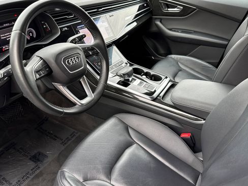 Used 2019 Audi Q8 Premium Plus w/ Premium Plus image 11