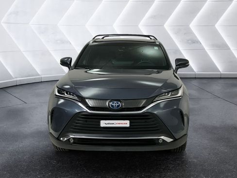 Used 2024 Toyota Venza XLE AWD/4WD image 2