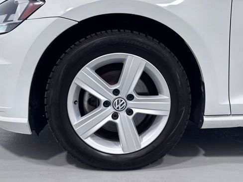 Used 2018 Volkswagen Golf SE FWD image 30