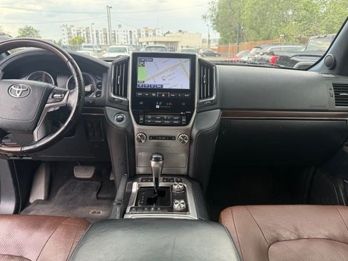Used 2019 Toyota Land Cruiser AWD/4WD image 20