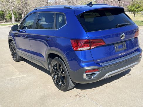 Used 2024 Volkswagen Taos SE image 8