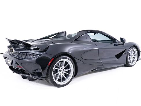Used 2026 McLaren 750S Spider RWD image 8