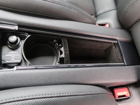 Used 2015 Porsche Panamera S image 48