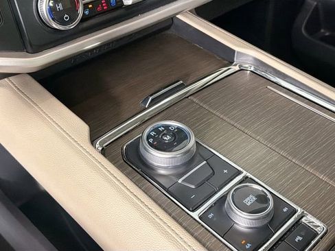 Used 2023 Ford Expedition Max Limited image 17