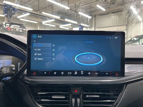 Certified 2024 Ford Escape ST-Line w/ Tech Pack #1 image 23