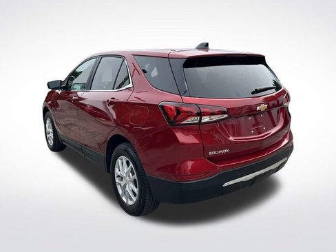 Used 2024 Chevrolet Equinox LT AWD/4WD image 3