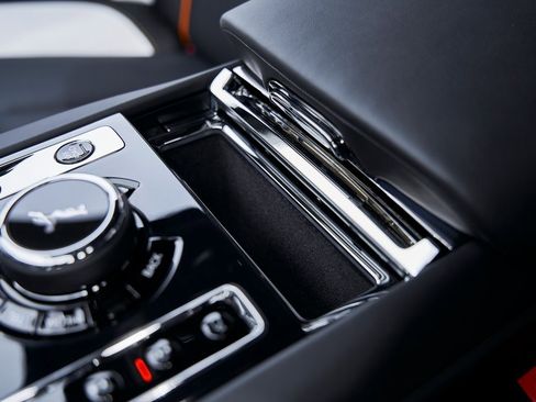 Used 2026 Rolls-Royce Cullinan Base image 71